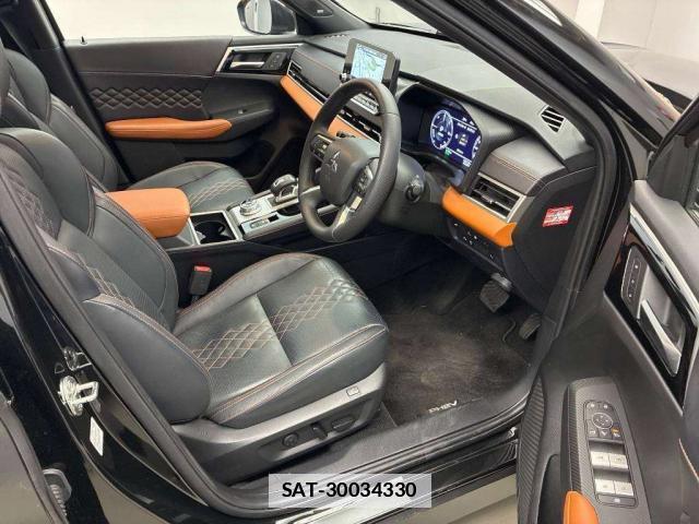 Mitsubishi OUTLANDER PHEV 2023-04 7811332-5