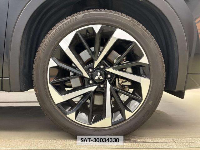 Mitsubishi OUTLANDER PHEV 2023-04 7811332-8