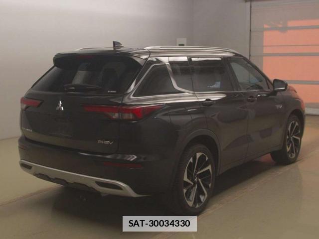 Mitsubishi OUTLANDER PHEV 2023-04 7811332-9