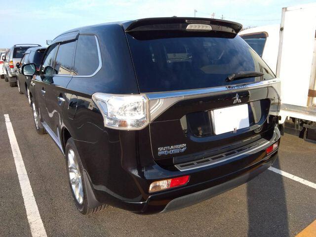 Mitsubishi OUTLANDER PHEV 2013-10 7813985-1