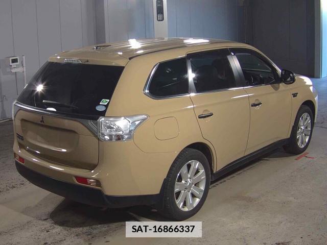 Mitsubishi OUTLANDER PHEV 2014 7814410-5