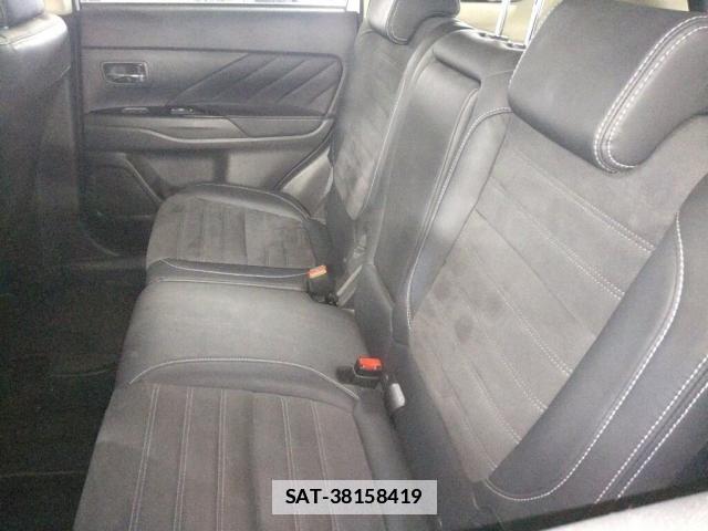 Mitsubishi OUTLANDER PHEV 2016-02 7814437-3