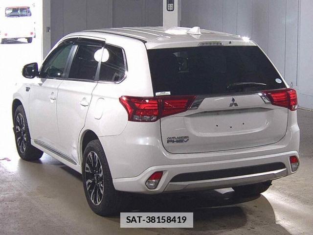 Mitsubishi OUTLANDER PHEV 2016-02 7814437-4