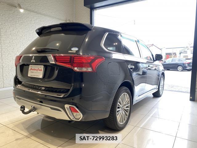Mitsubishi OUTLANDER PHEV 2018-08 7814634-1