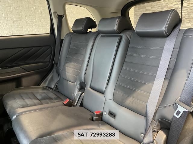 Mitsubishi OUTLANDER PHEV 2018-08 7814634-19