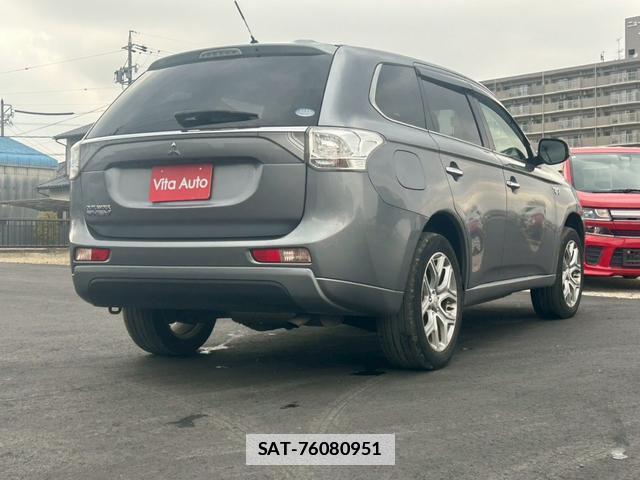 Mitsubishi OUTLANDER PHEV 2015-01 7815438-12
