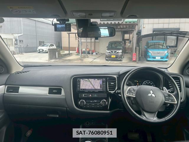 Mitsubishi OUTLANDER PHEV 2015-01 7815438-7