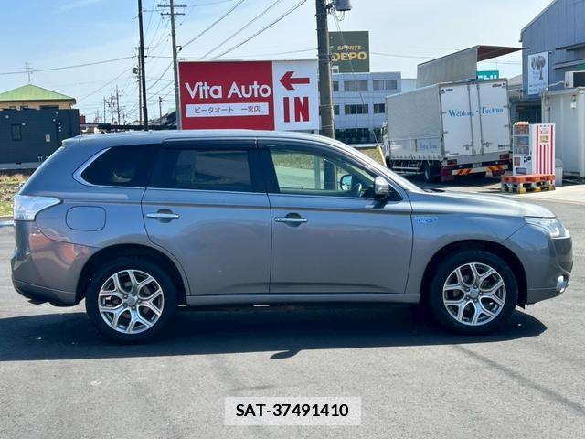 Mitsubishi OUTLANDER PHEV 2014-01 7815445-17