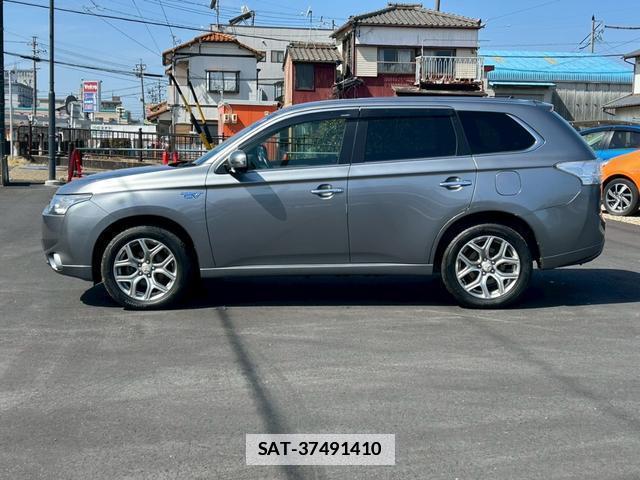 Mitsubishi OUTLANDER PHEV 2014-01 7815445-2
