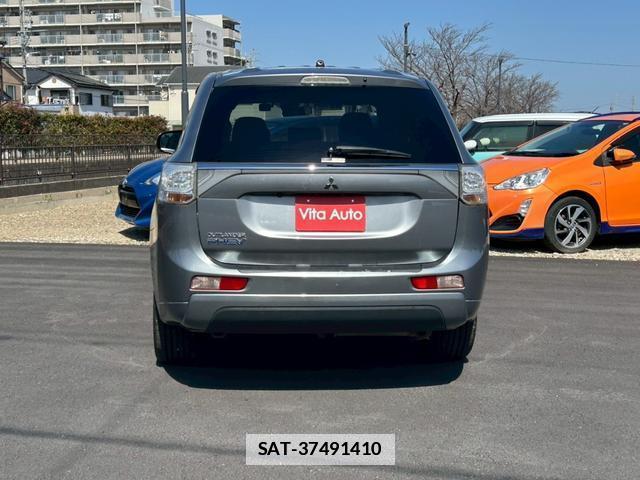 Mitsubishi OUTLANDER PHEV 2014-01 7815445-3