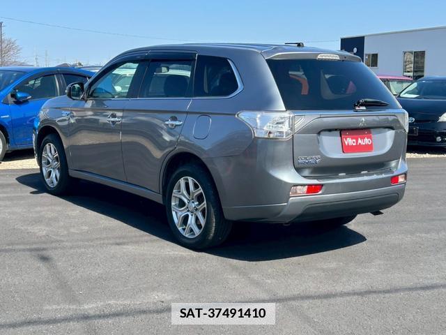 Mitsubishi OUTLANDER PHEV 2014-01 7815445-4