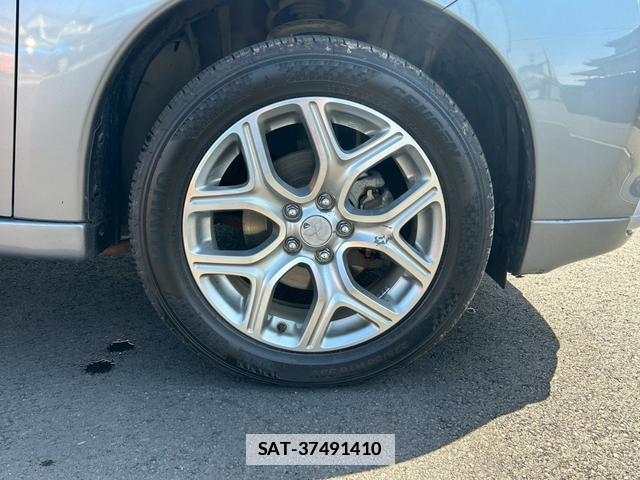 Mitsubishi OUTLANDER PHEV 2014-01 7815445-5