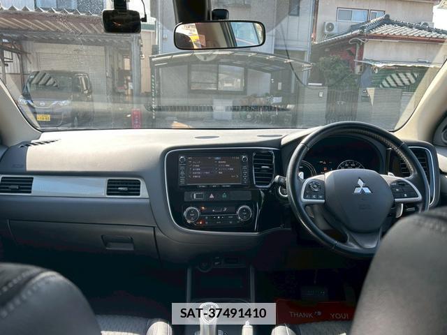 Mitsubishi OUTLANDER PHEV 2014-01 7815445-7