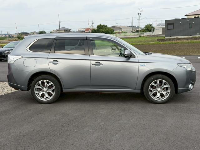 Mitsubishi OUTLANDER PHEV 2013-02 7815492-10