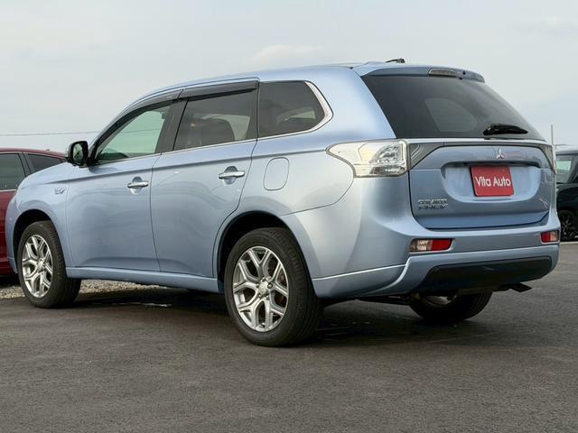 Mitsubishi OUTLANDER PHEV 2013-08 7815495-10