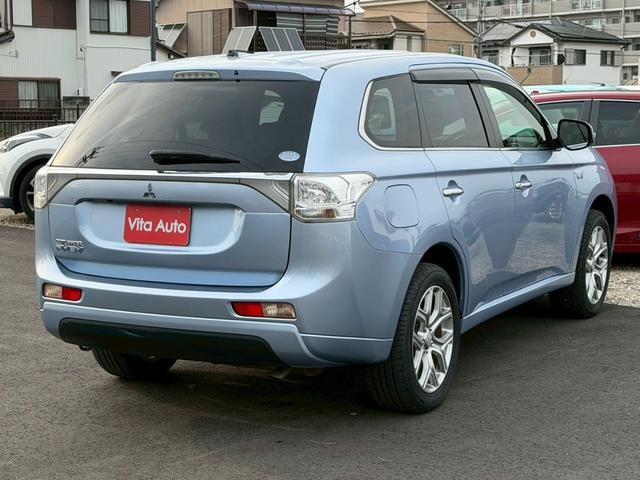 Mitsubishi OUTLANDER PHEV 2013-08 7815495-11