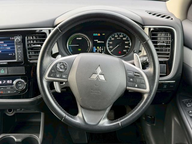 Mitsubishi OUTLANDER PHEV 2013-08 7815495-18