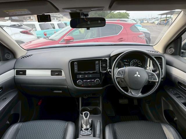 Mitsubishi OUTLANDER PHEV 2013-08 7815495-5