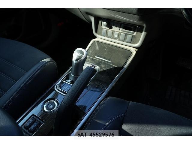 Mitsubishi OUTLANDER PHEV 2015-08 7815582-12