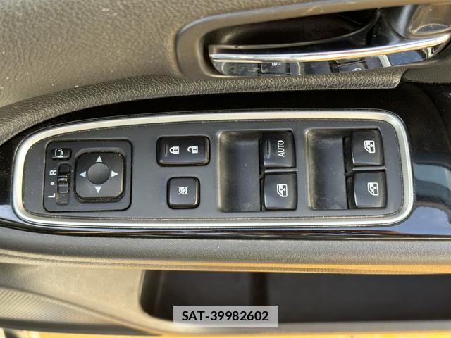 Mitsubishi OUTLANDER PHEV 2016-02 7815657-17