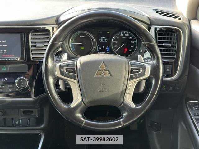 Mitsubishi OUTLANDER PHEV 2016-02 7815657-2