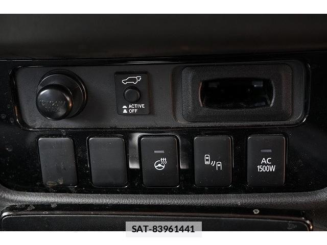 Mitsubishi OUTLANDER PHEV 2019-03 7815752-5