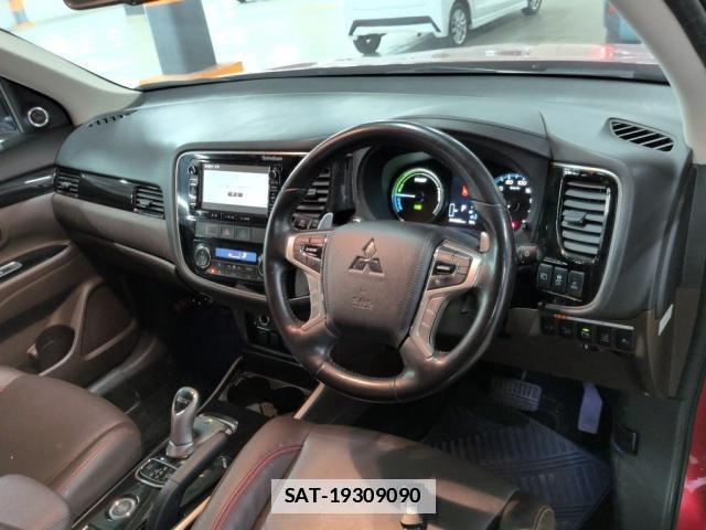 Mitsubishi OUTLANDER PHEV 2015-12 7816134-2