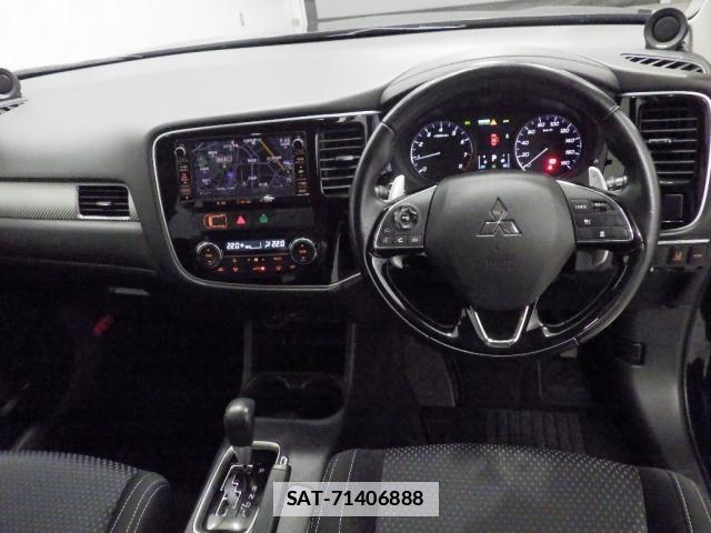 Mitsubishi OUTLANDER 2015-08 7811749-2