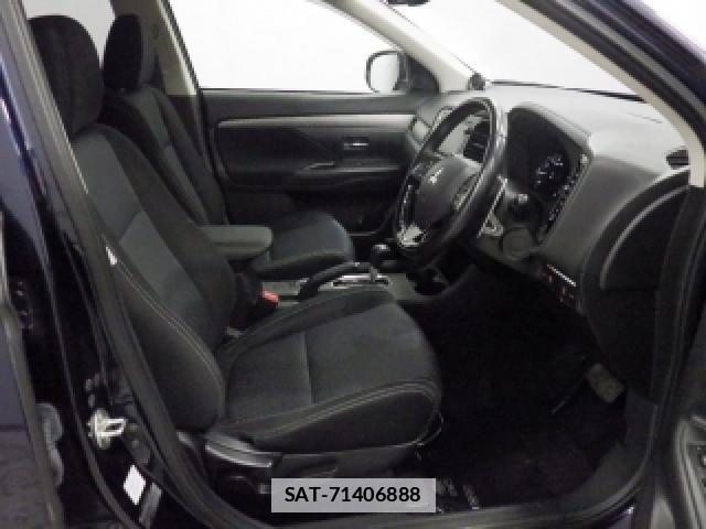Mitsubishi OUTLANDER 2015-08 7811749-3