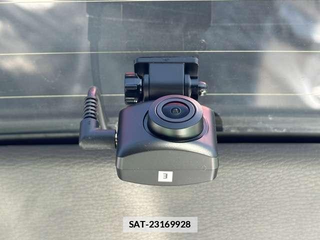 Mitsubishi OUTLANDER 2023-03 7814265-13