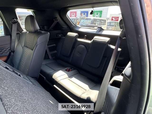 Mitsubishi OUTLANDER 2023-03 7814265-4