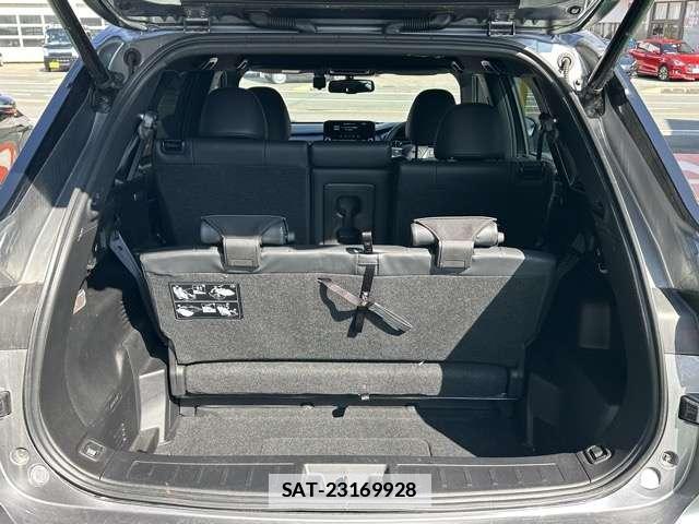 Mitsubishi OUTLANDER 2023-03 7814265-6