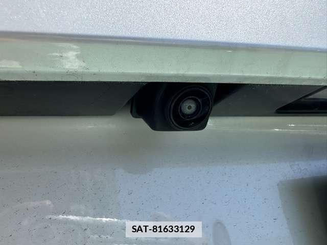 Mitsubishi OUTLANDER 2023-06 7814282-3