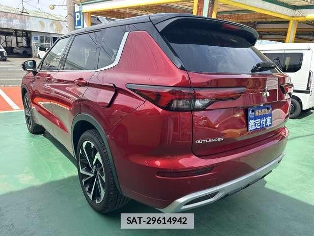 Mitsubishi OUTLANDER 2024-01 7814294-1