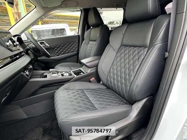 Mitsubishi OUTLANDER 2024-02 7814315-4