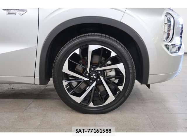 Mitsubishi OUTLANDER 2022-09 7820560-15