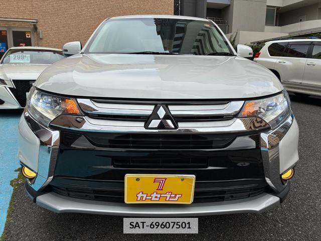 Mitsubishi OUTLANDER 2015-08 7820571-11