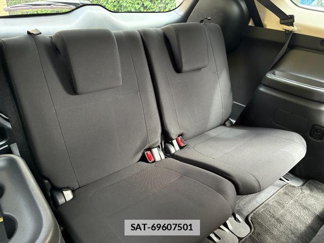 Mitsubishi OUTLANDER 2015-08 7820571-18