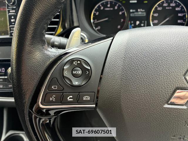 Mitsubishi OUTLANDER 2015-08 7820571-9
