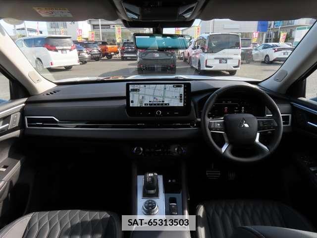 Mitsubishi OUTLANDER 2024-10 7820792-2