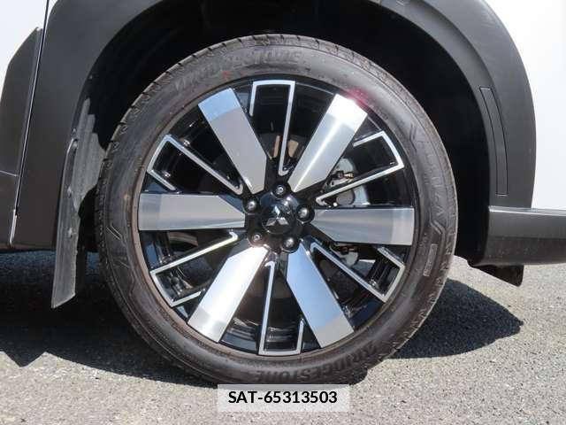 Mitsubishi OUTLANDER 2024-10 7820792-8