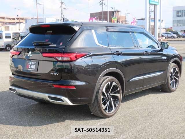 Mitsubishi OUTLANDER 2022-01 7820794-1
