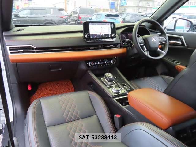 Mitsubishi OUTLANDER 2022-09 7820801-15
