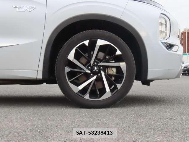 Mitsubishi OUTLANDER 2022-09 7820801-8