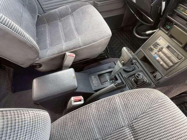 Mitsubishi PAJERO 1987-11 7812502-5