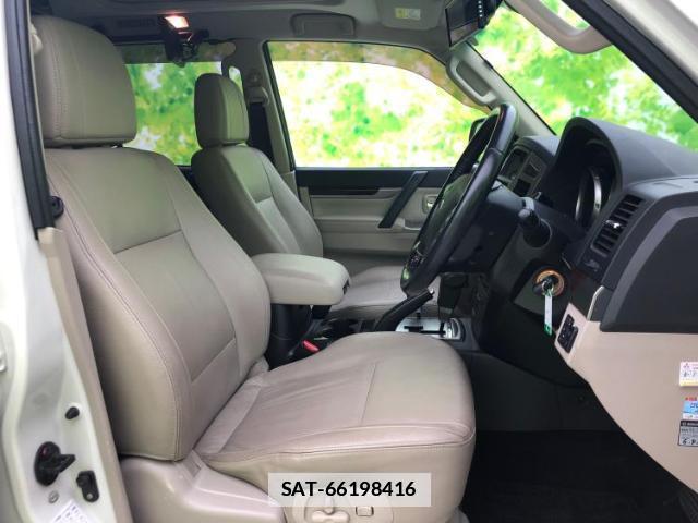Mitsubishi PAJERO 2015-05 7821040-3