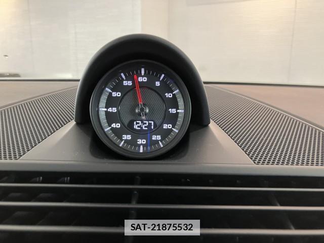 Porsche PANAMERA 2019-04 7813390-16
