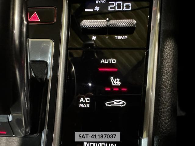 Porsche PANAMERA 2019-06 7814132-10