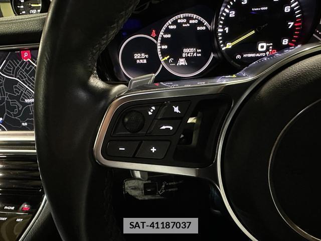 Porsche PANAMERA 2019-06 7814132-12