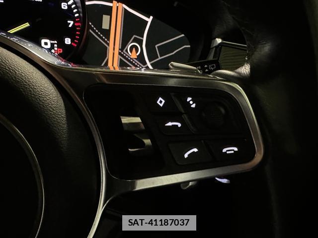 Porsche PANAMERA 2019-06 7814132-13